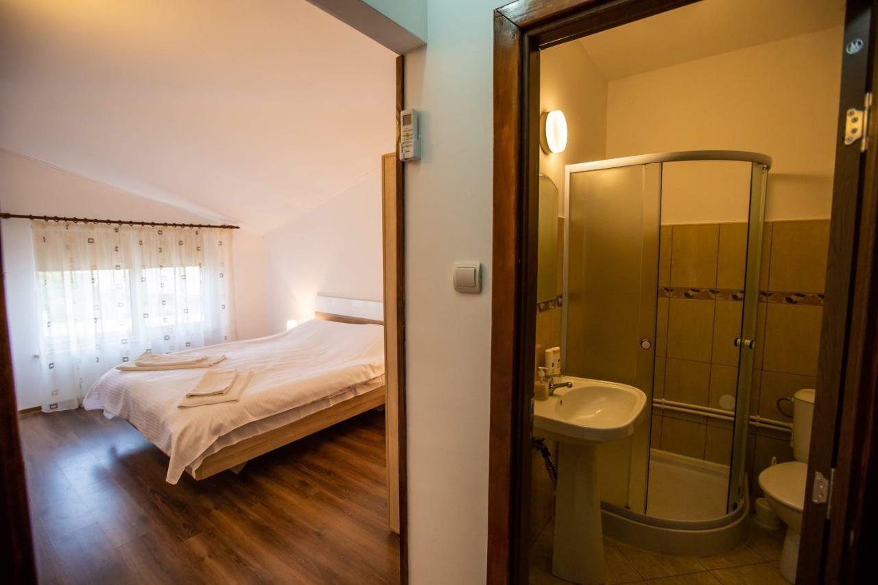 Casa Matei Hotel Махмудия Стая снимка